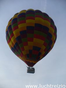 De Alblasserwaard is het schouwtoneel voor de passagiers in de luchtballon van de ballonvaart van Gorinchem naar Molenaarsgraaf